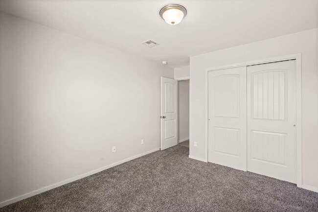 Building Photo - 629 Cedarwood Ave