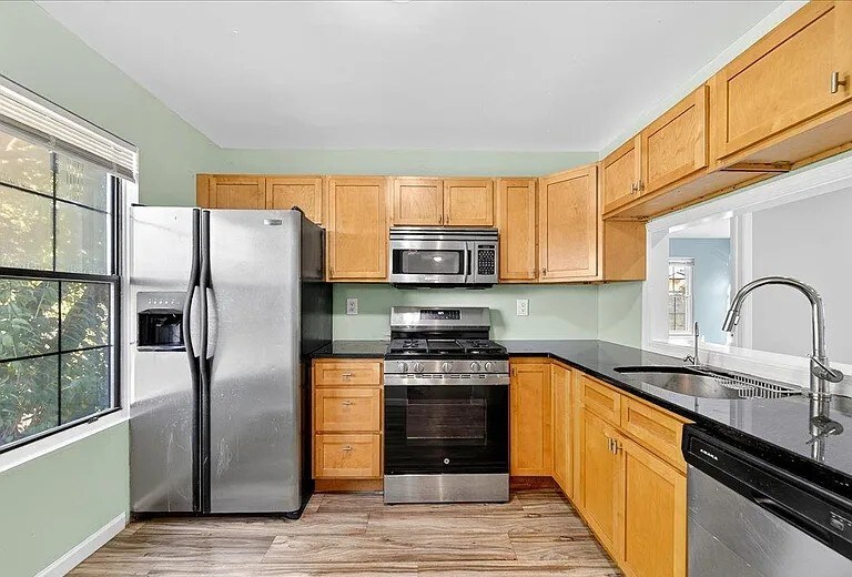 Building Photo - 1002 Woodbridge Commons Way