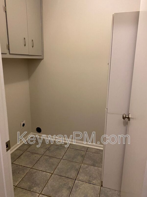 Building Photo - 212 Waters Way