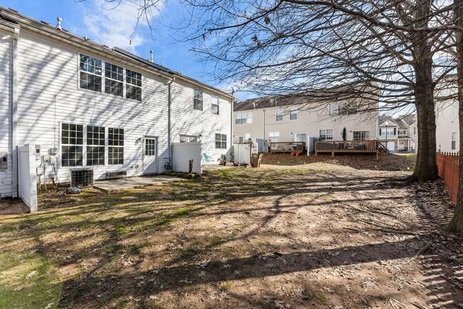 Building Photo - 2/2.5 Townhome in Great Flowery Branch loc...
