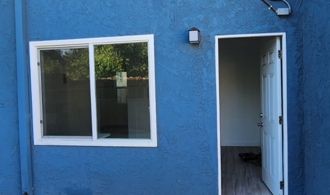 Building Photo - 9548 Bowman Ave