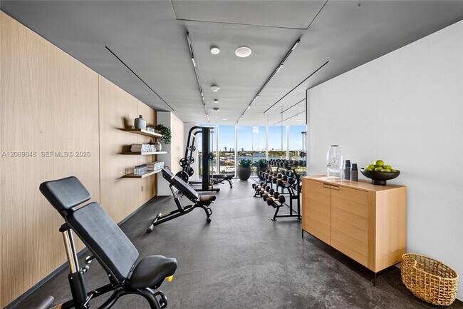 Building Photo - 1400 Biscayne Blvd