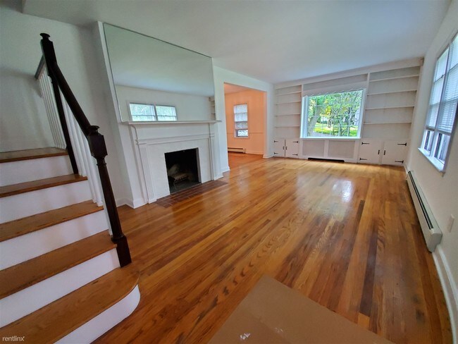 Building Photo - 3 br, 1.5 bath House - 115 Ridge Park Ave