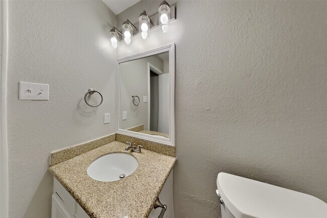 Building Photo - 20527 Cypress Gully Dr