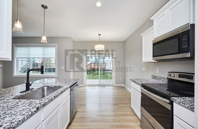 Building Photo - 9654 Turnpoint Dr