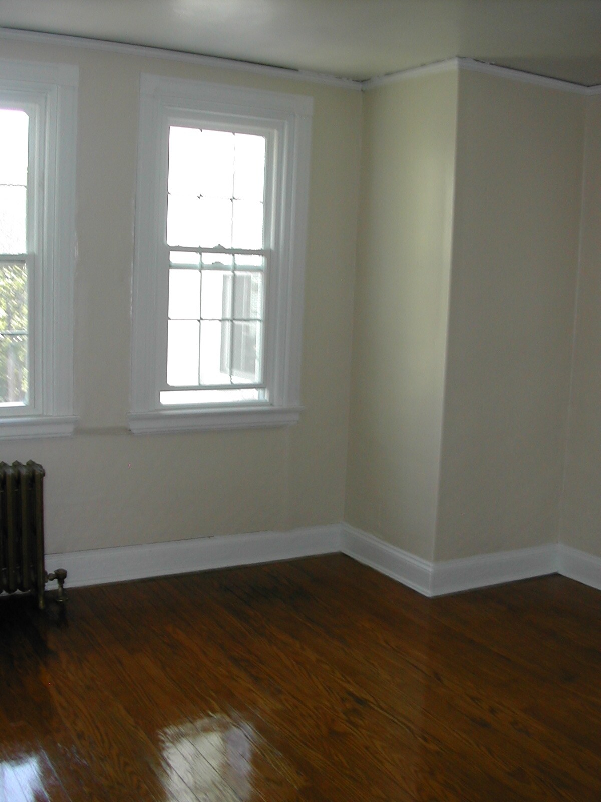 Building Photo - 4135 Roland Ave
