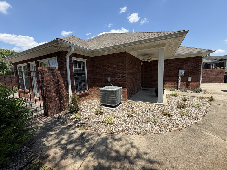 Building Photo - 103 Ashton Ct