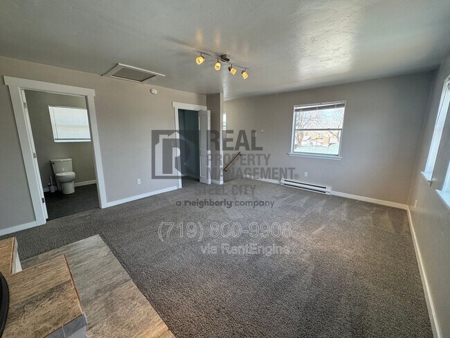 Building Photo - 2619 7th Ave