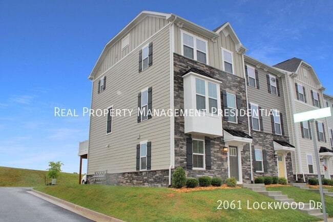 Building Photo - 2061 Lockwood Dr