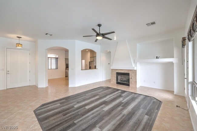 Building Photo - 10640 Warrior Ct