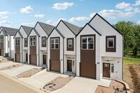 Building Photo - BRAND NEW LUXURY 3 BEDROOM 2.5 BATH TOWNHO...