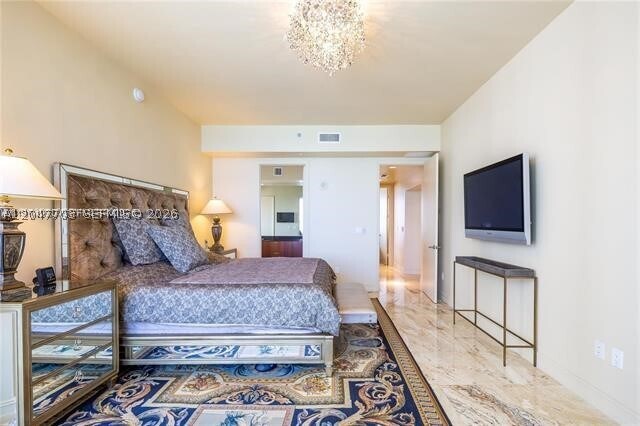Building Photo - 16001 Collins Ave