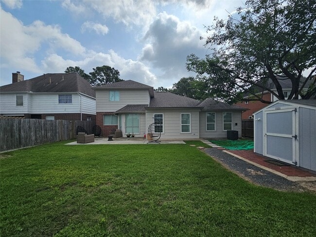Building Photo - 5739 Henniker Dr