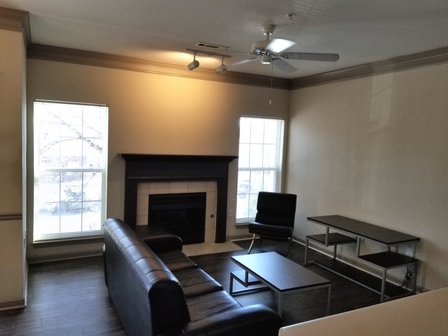 Living Room - 1665 S Radisson Dr