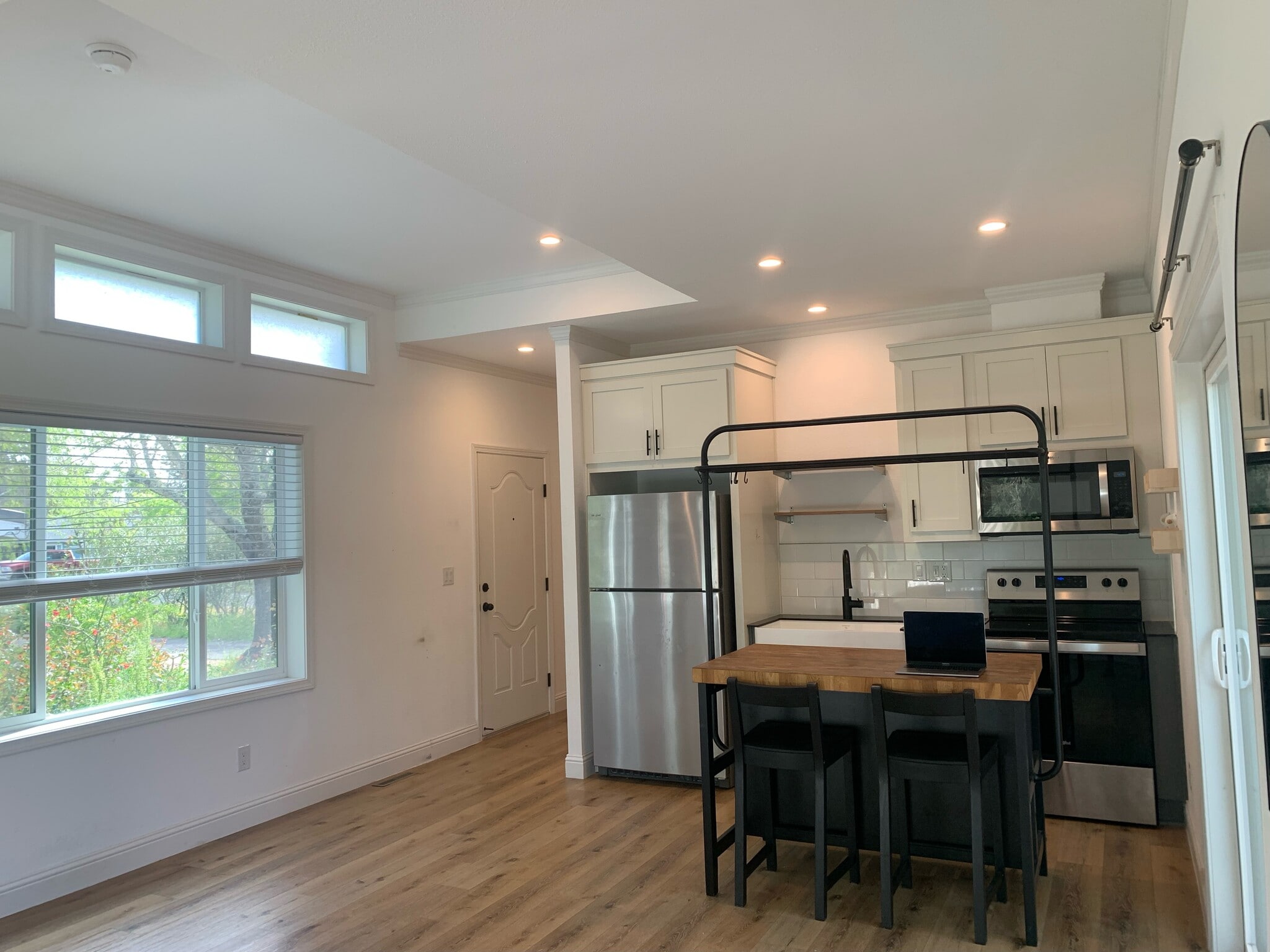 Building Photo - 412 Boas Dr