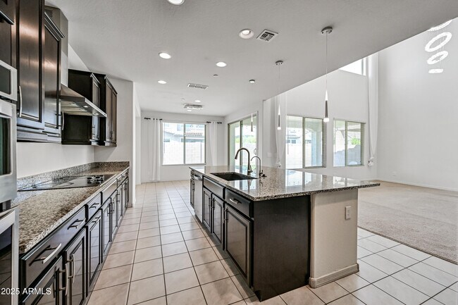 Building Photo - 9648 E Timpani Ln