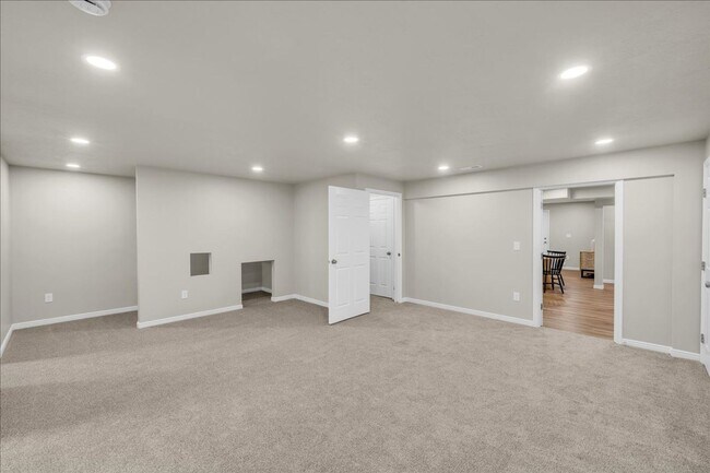 Building Photo - 2367 Monarch Cir