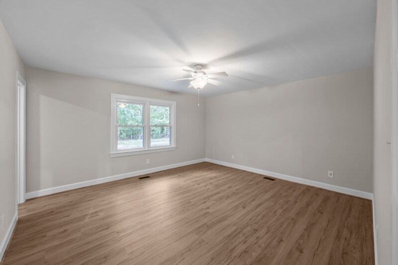 Building Photo - 229 Snead Rd