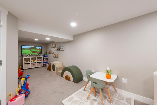 Building Photo - 1139 E Sherman Ave