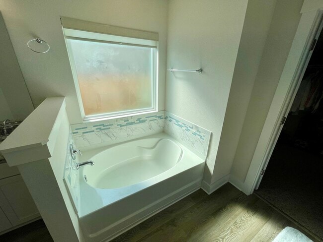 Building Photo - 3533 Sailfish Dr