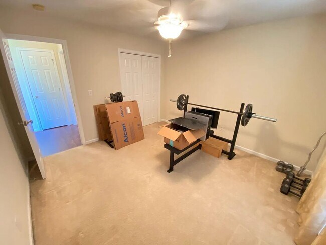 Building Photo - 109 Travertine Crossing
