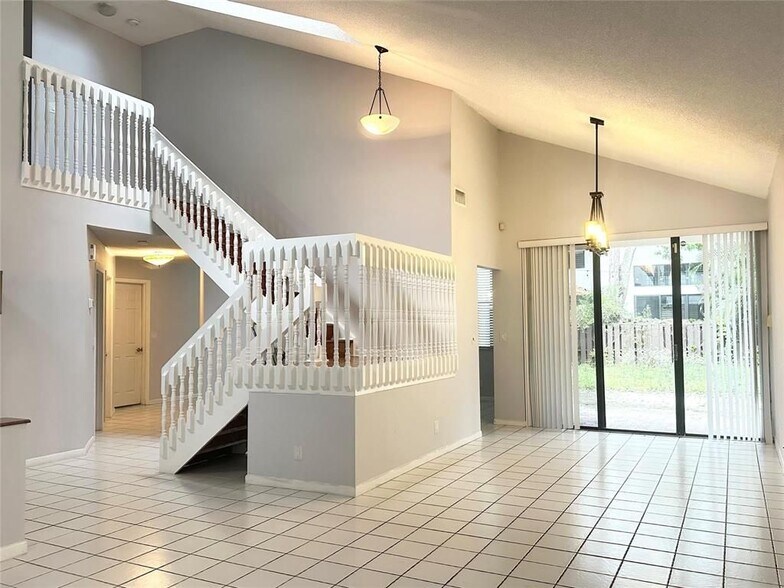 Building Photo - 10461 NW 12th Ct