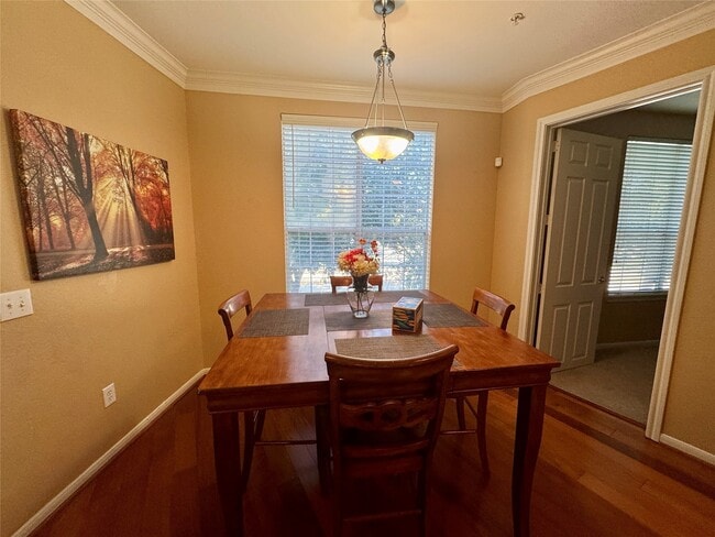 Building Photo - 7575 Kirby Dr