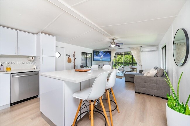 Building Photo - 456 Bowie Ln