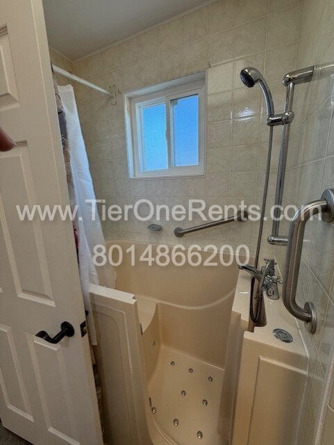 Building Photo - NO DEPOSIT option available for qualified renters!