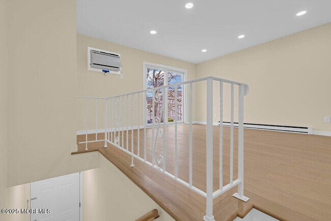 Building Photo - 114 3rd Ave