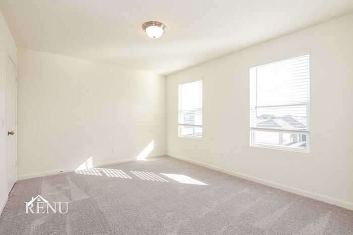 Building Photo - 5247 Dawn Break