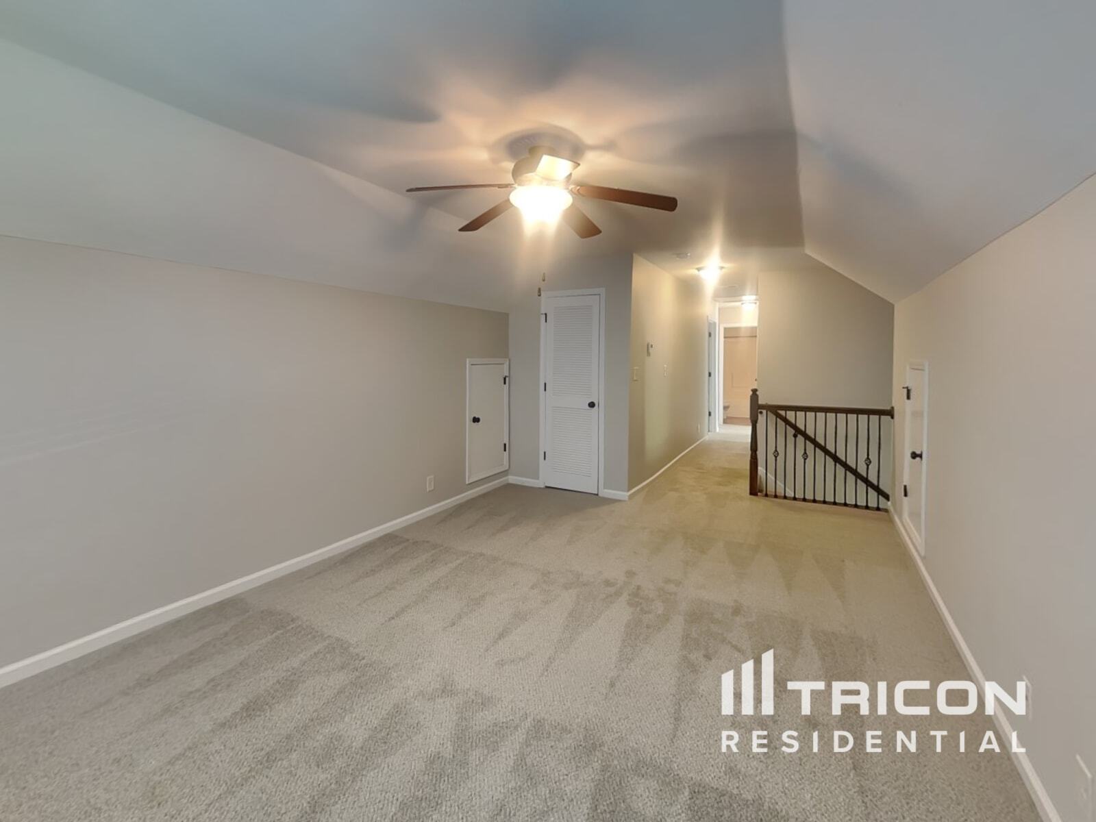 Building Photo - 1073 Castlerock Dr