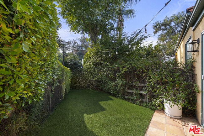 Building Photo - 7445 Palo Vista Dr