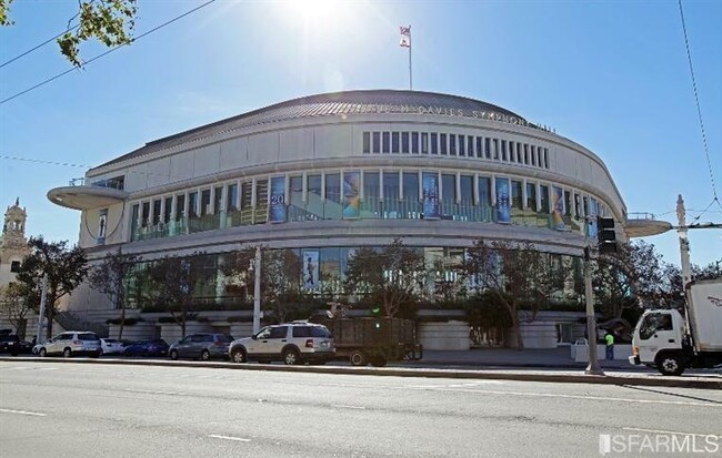 Building Photo - 750 Van Ness Ave