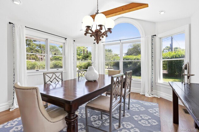 Building Photo - 31 B Club Ln