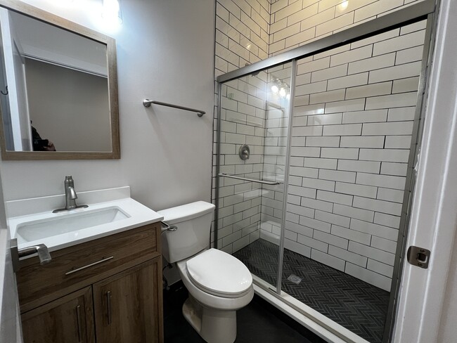 Building Photo - 4819 Main St