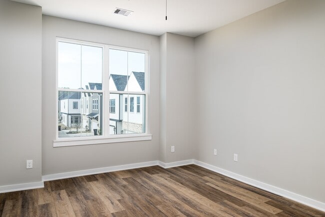 Building Photo - 417 Stonework Garden Ln