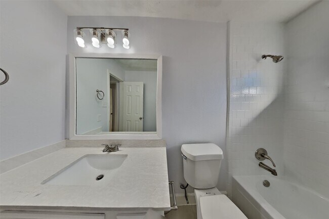 Building Photo - 18819 Sandia Pines Dr