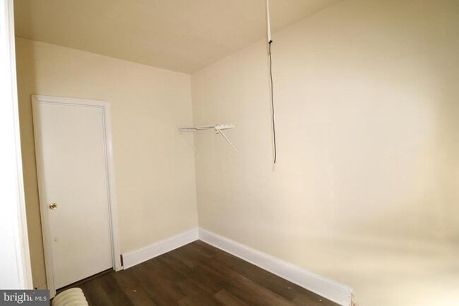 Building Photo - 403 Pennington Ave