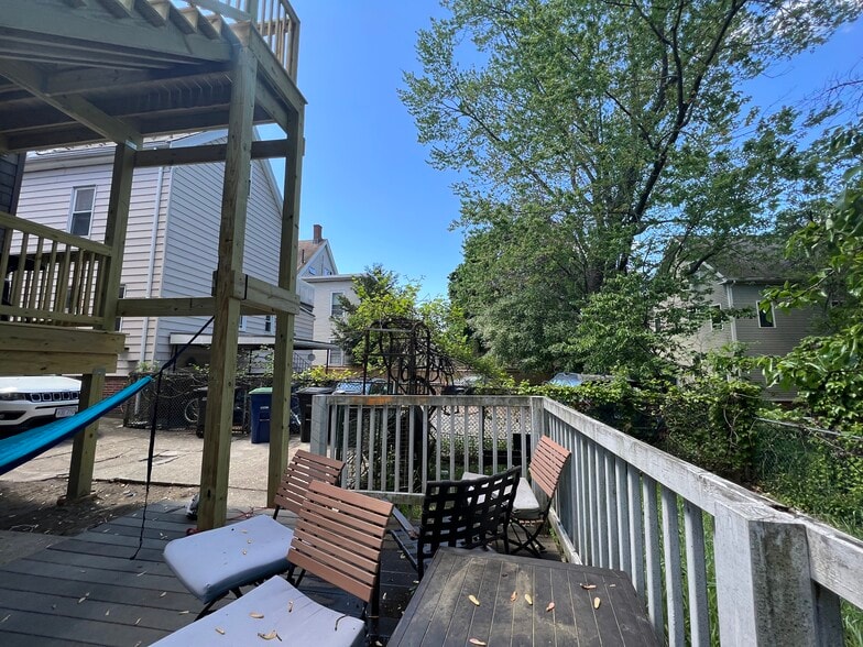 Building Photo - 7 Jay St