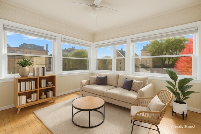 Building Photo - 1115 E Knapp St