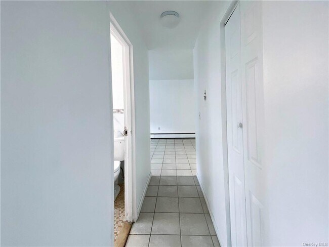 Building Photo - 101 Barclay Manor