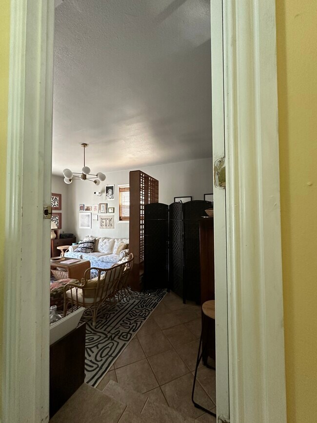 Building Photo - 849 N Third St