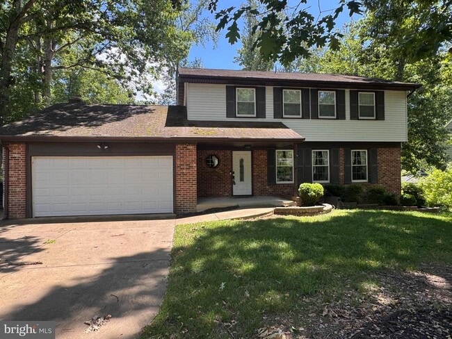 Building Photo - 2026 Admiral Dr