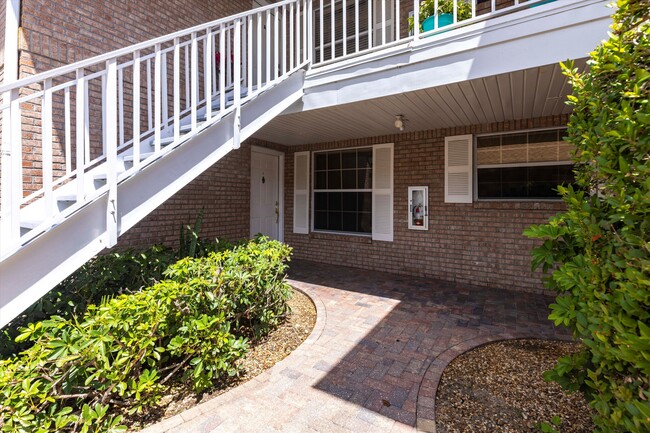 Building Photo - 6670 Ilex Cir