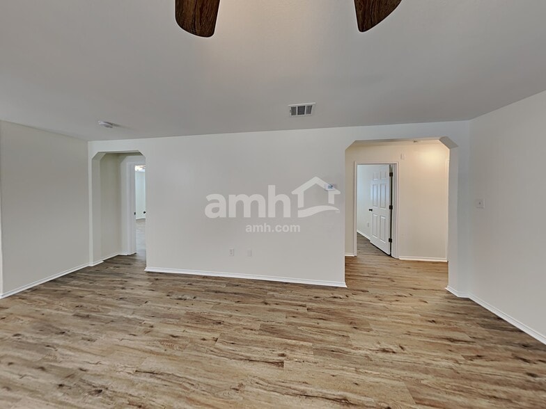 Building Photo - 3530 Lantana Falls