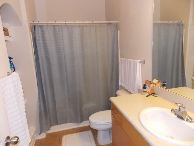 Building Photo - 1001 Monument Rd