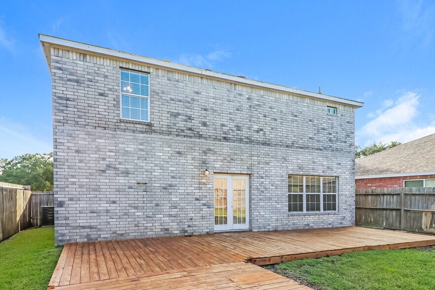Building Photo - 5505 Rio Sabinas St