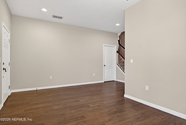 Building Photo - 104 Riachuelo Ln