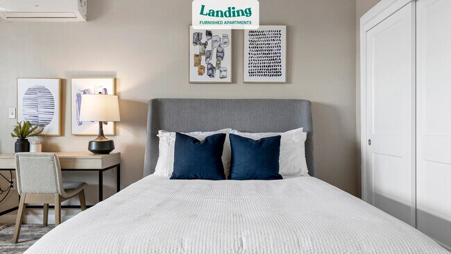 Building Photo - 4780 SE Milwaukie Ave